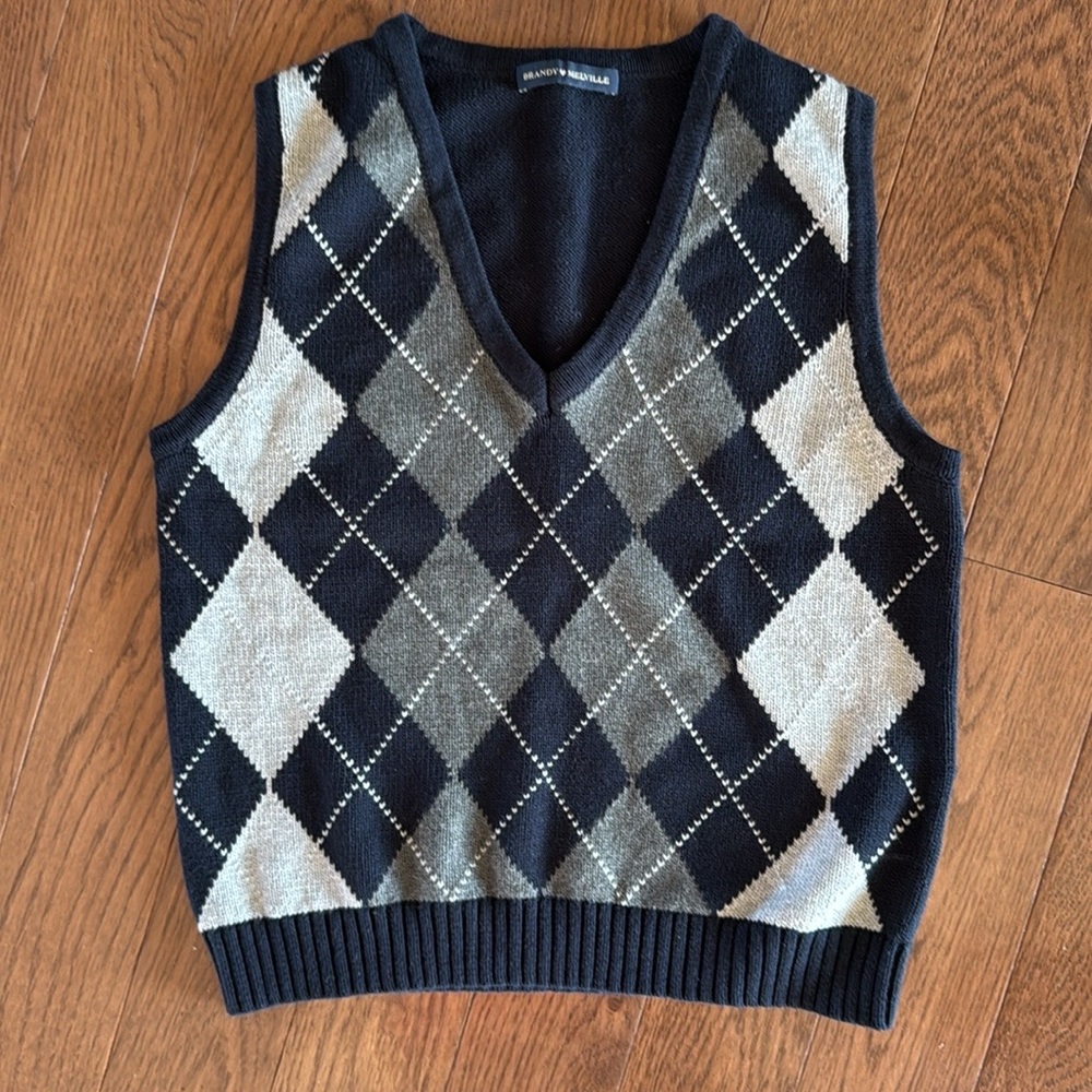 Brandy Melville sweater vest